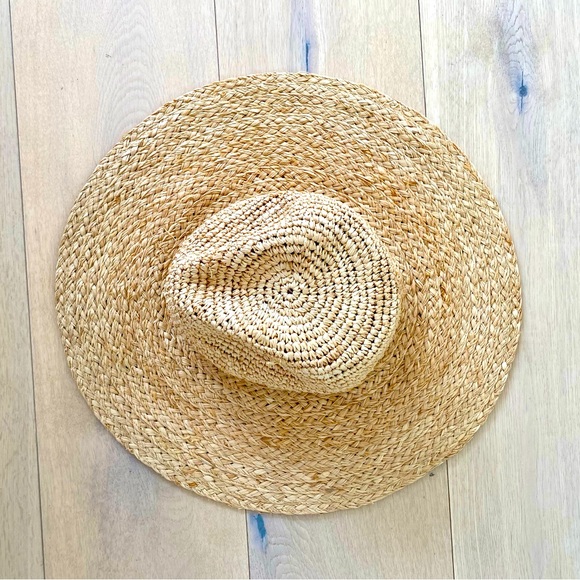 Soft woven straw hat - Picture 2 of 4